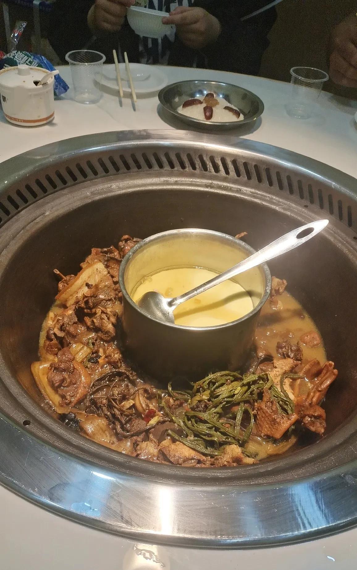 真是谁丁克，谁后悔。我表姐比我大4岁，长得好看，个子高，身材好，因为没有生过孩子