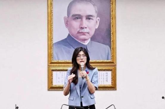 国民党要陷入困局？放眼2028岛内大选蓝营只剩四位备选人物，韩国瑜人气领跑却饱受
