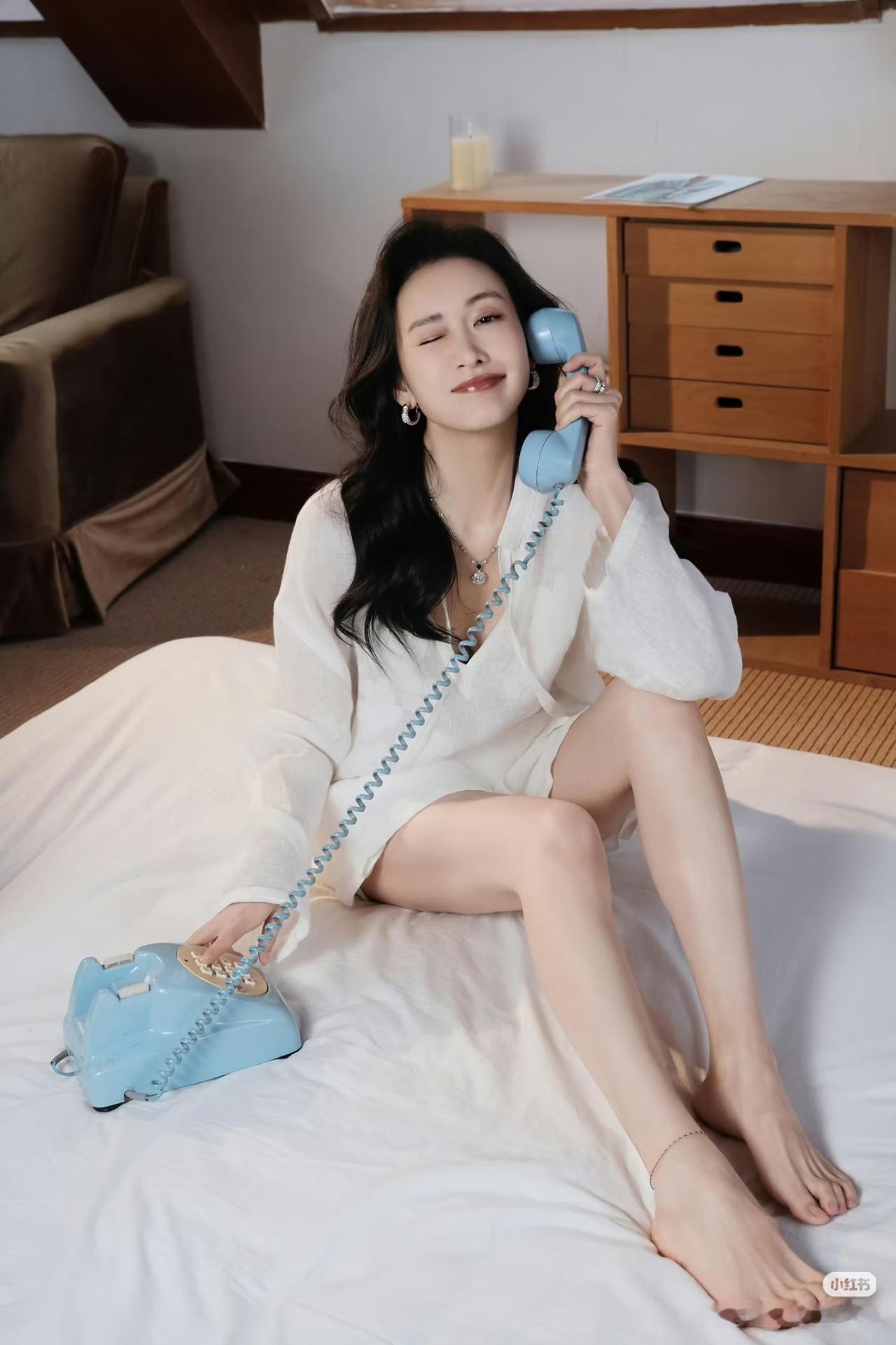 王鸥~这是什么时代的电话
