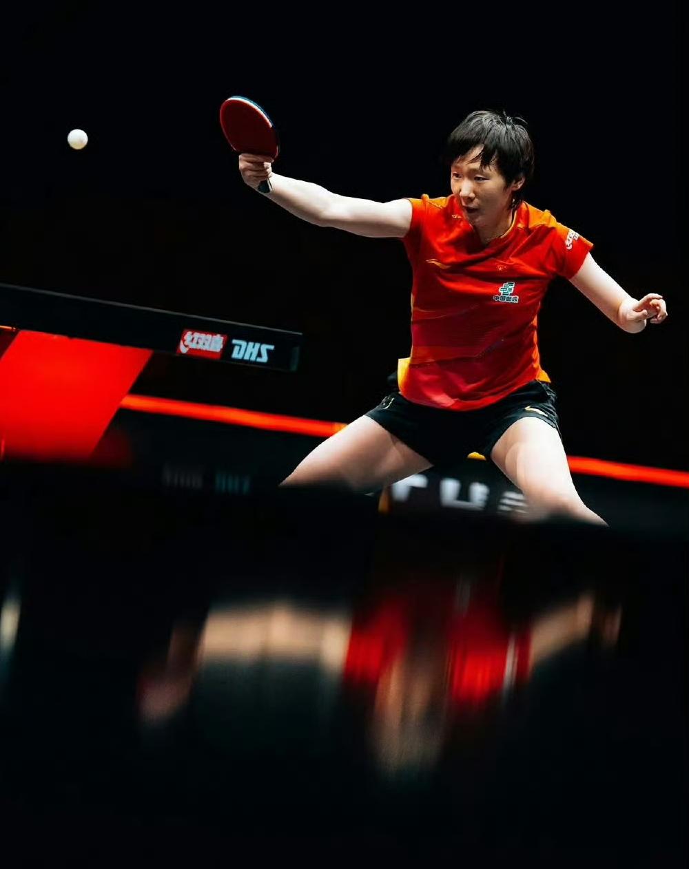 WTT香港年终总决赛，王曼昱卫冕女单冠军。赛场上动感时刻值得记录！要说当今世界