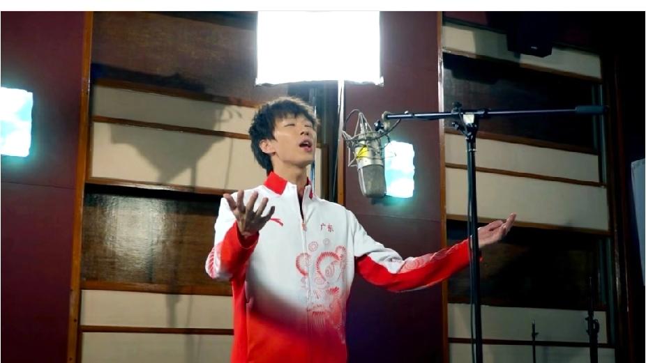 刷到林高远录歌的路透，真的被惊艳到了！谁能想到，国乒赛场上那个敢打敢拼的少