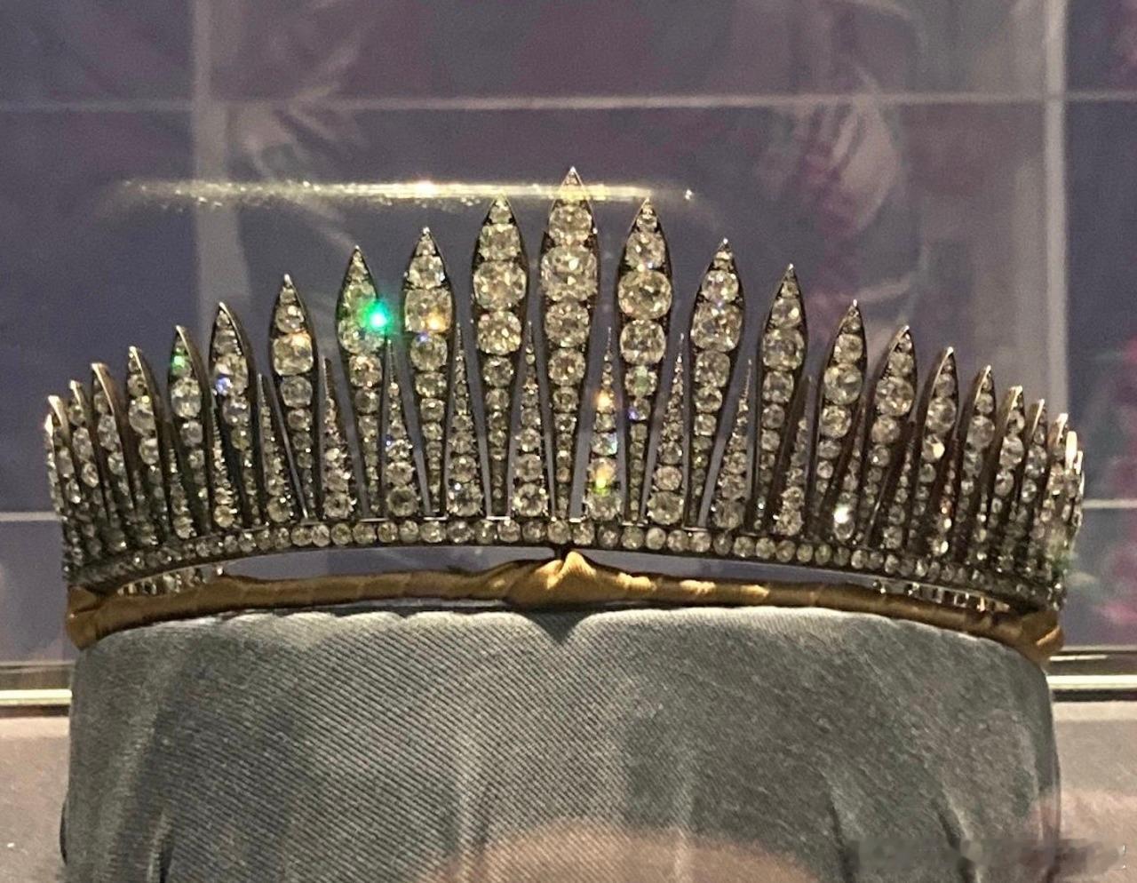 珠宝ArchduchessIsabella’sKöchertDiamon