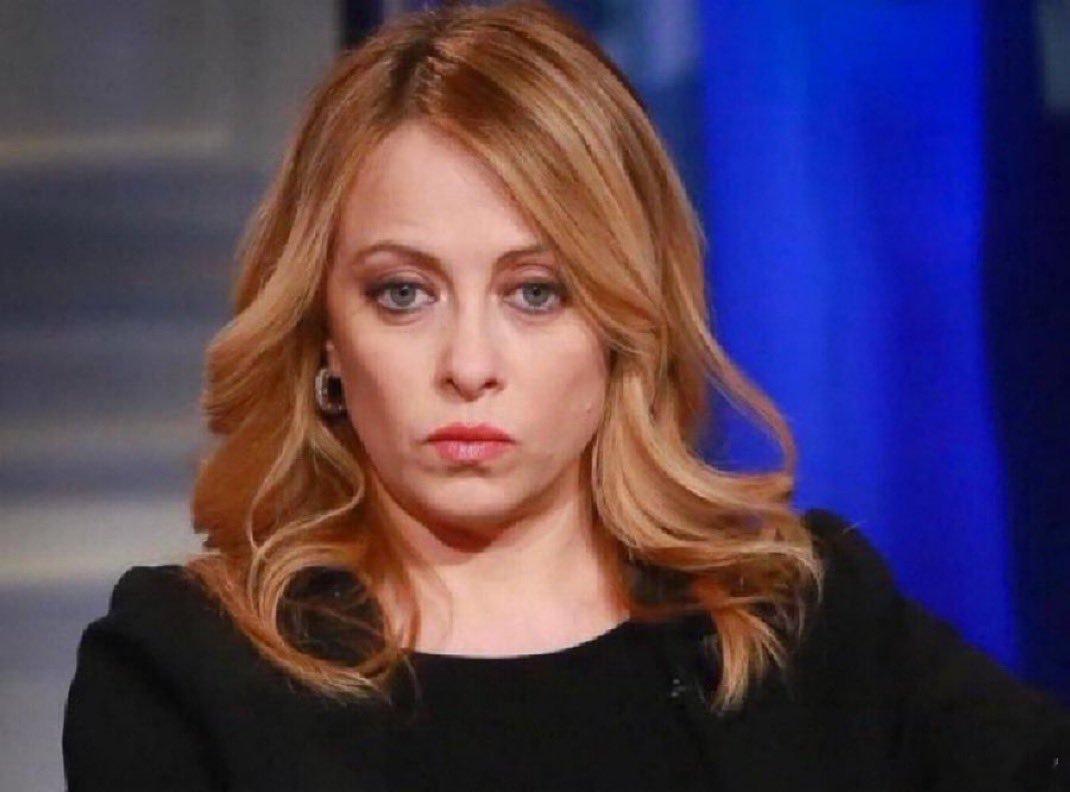 ❗️就在川普准备邀请普京参加G20后，一位记者询问梅洛尼是否认为应