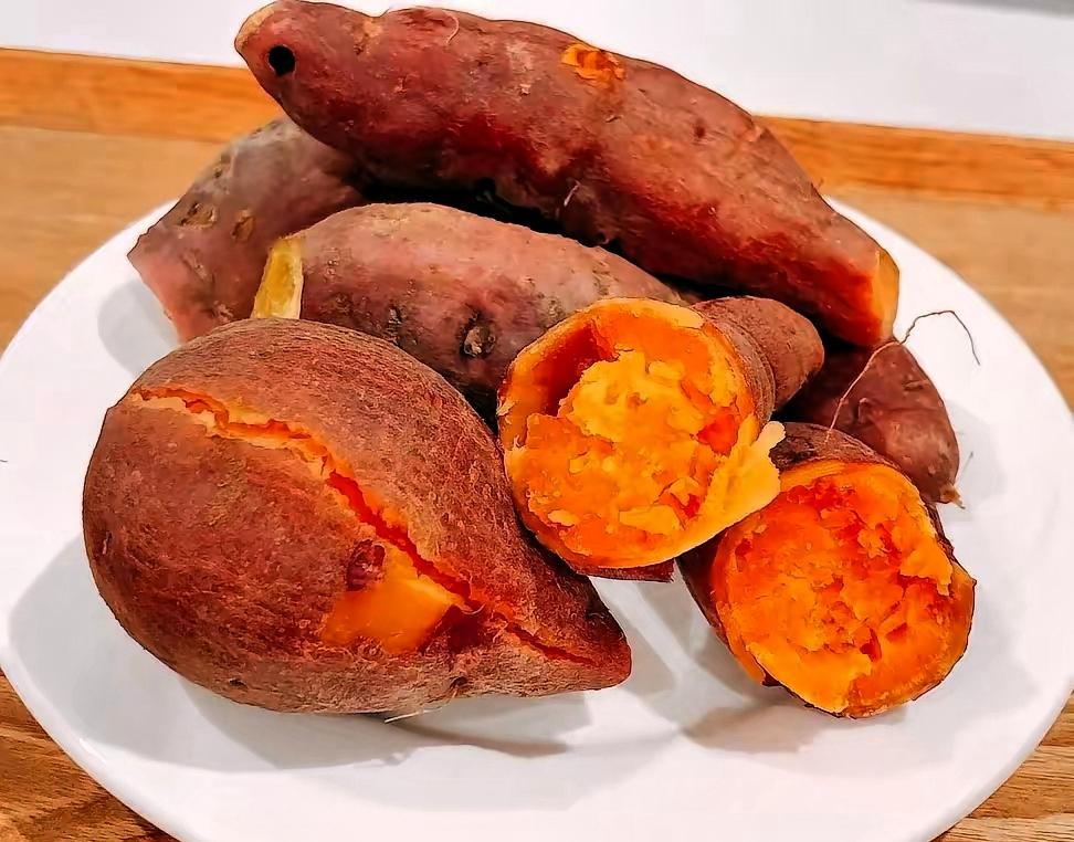 因为湖北、云南两地种植户使用违禁农药，导致现在很多人都不敢吃红薯我前几天刚买