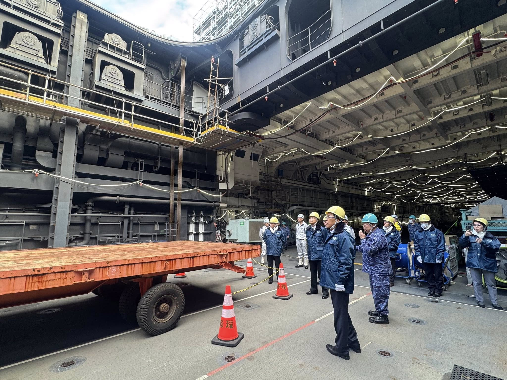 3月4日，日本海上自卫队“出云”级直升机驱逐舰一号舰“出云”号(DDH-183)