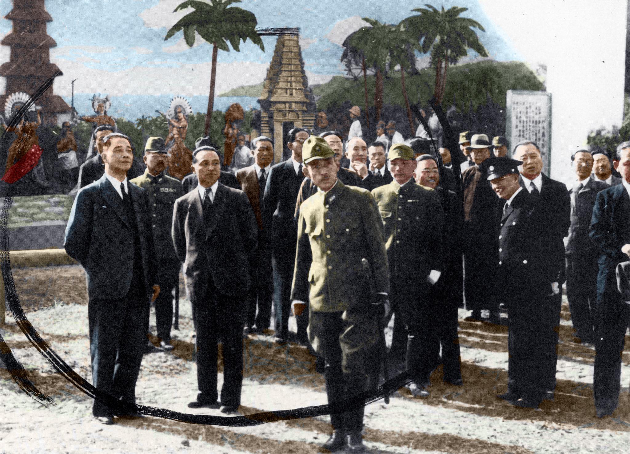 1942年11月，日军在南京玄武湖办“大东亚战争博览会”，炫耀侵略战果，汪精卫、