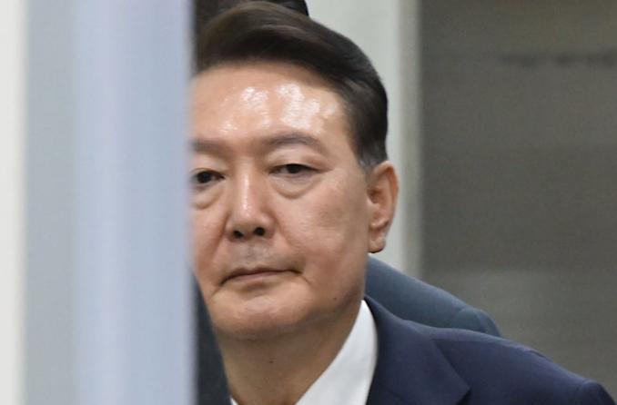 韩国媒体消息，尹锡悦连续三次缺席内乱嫌疑庭审，理由为健康问题，其已向法庭提交健康