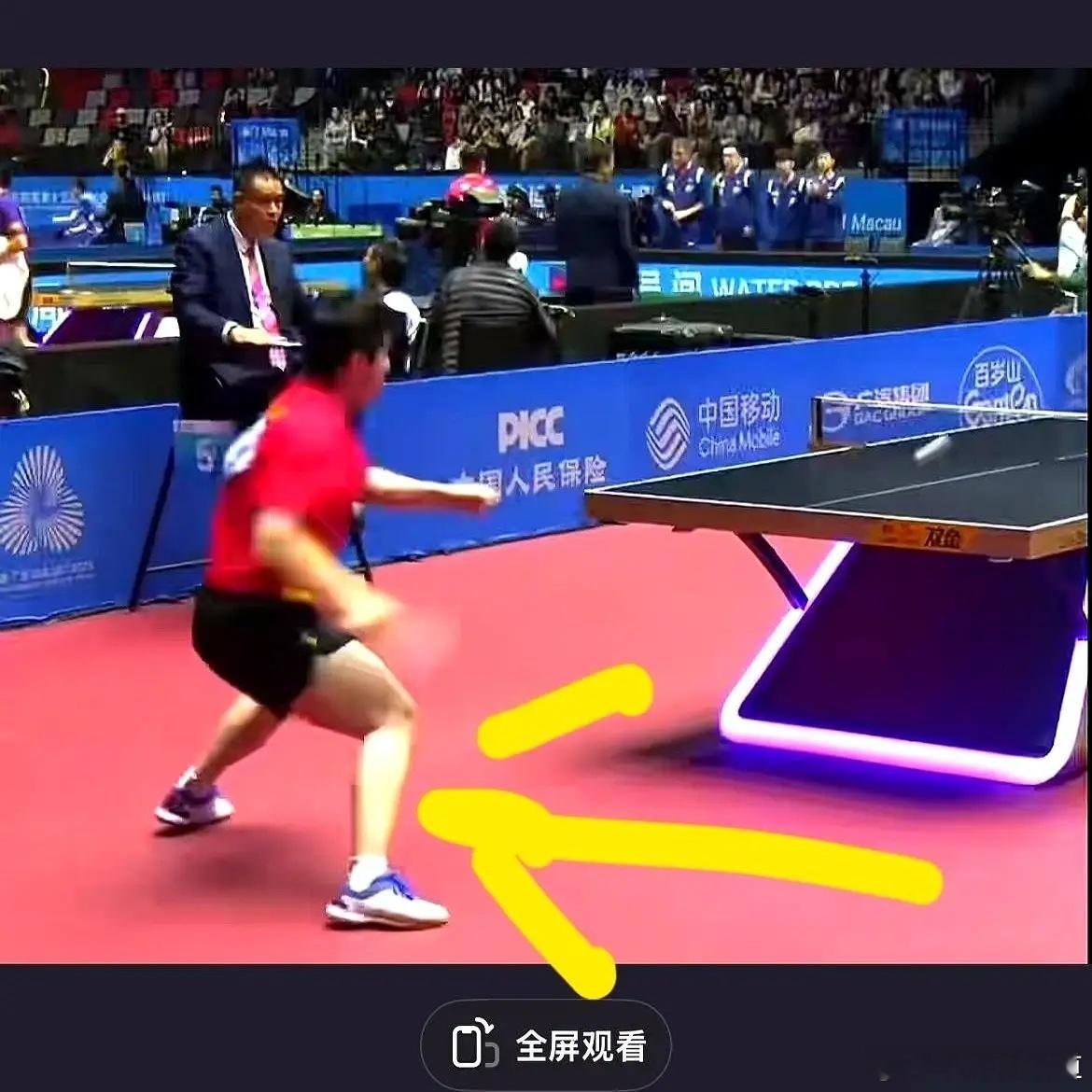 我一个练举重的朋友，奥运冠军那种级别的。看完樊振东打球，他突然冒出一句：“这小子