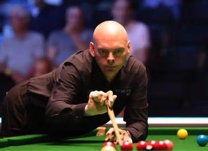 苏格兰公开赛渐入高潮连续进行了两轮生死大战，上下半区八强确定：沃克林（13）