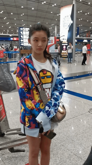 林允的变化太明显了！刚出道的林允面对镜头畏畏缩缩，小心翼翼，现在的林允面对镜头好