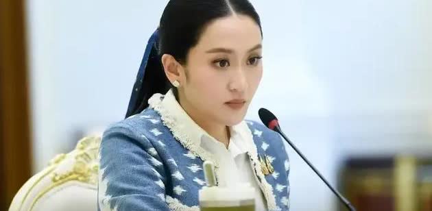 他信狱中生活曝光，泰王恐失重要筹码，局势失衡让泰王后怕。他信确实是泰王的一员大将