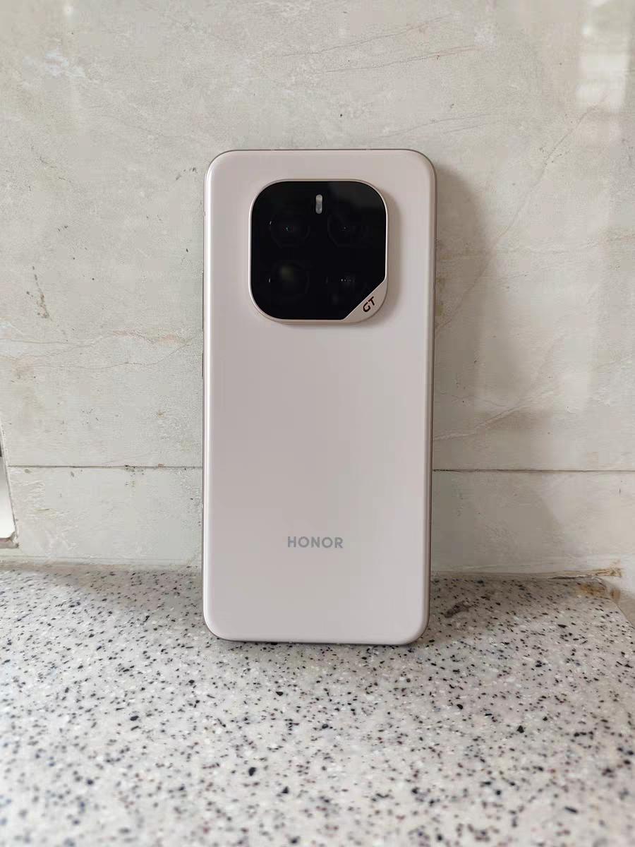 别再问双十一买什么手机了！3300就能入手的16+512GB的荣耀GTPro就