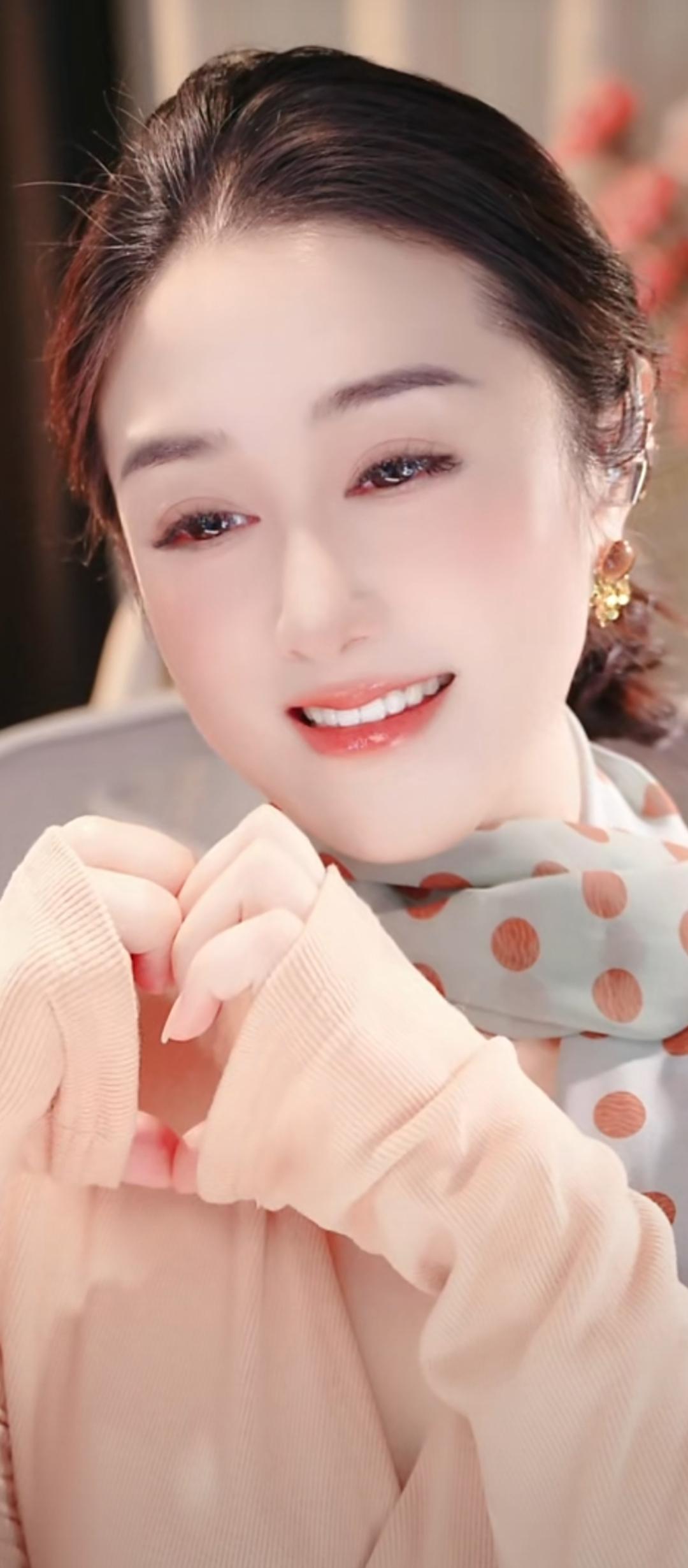 笑靥如花，心心相印。