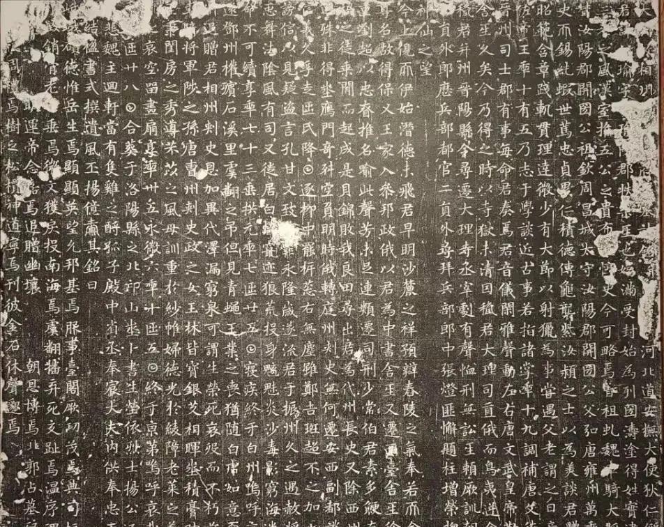 没想到，狄仁杰这个三品小官，写的字是真不错，放在今天，可以让所有书法家汗颜！就