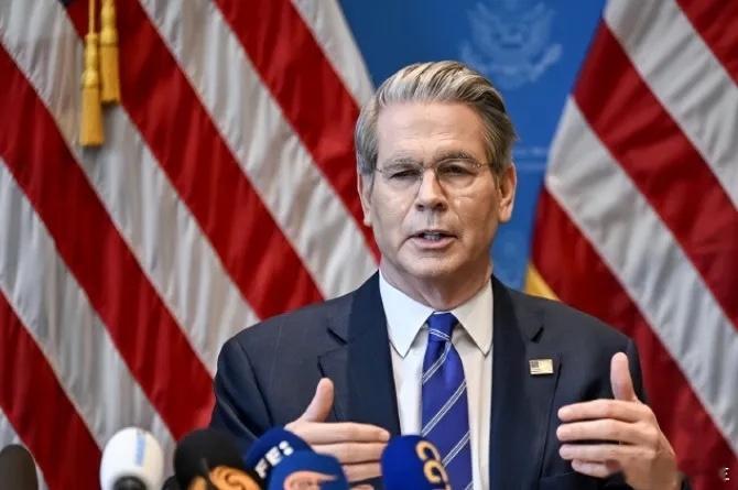 重磅！美国财长贝森特向外界宣称，针对中国出口美国商品原定于11月1日生效加征10