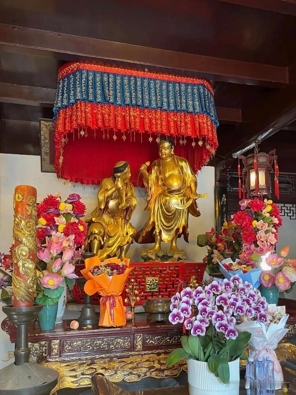 到寒山寺只看诗碑？大部分游客漏掉这一对神仙很多人来苏州寒山寺，直奔《枫桥夜
