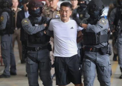 查的人越多，军队越危险？军委反腐下狠手，不少人瞎担心，觉得军队要出大事，这想