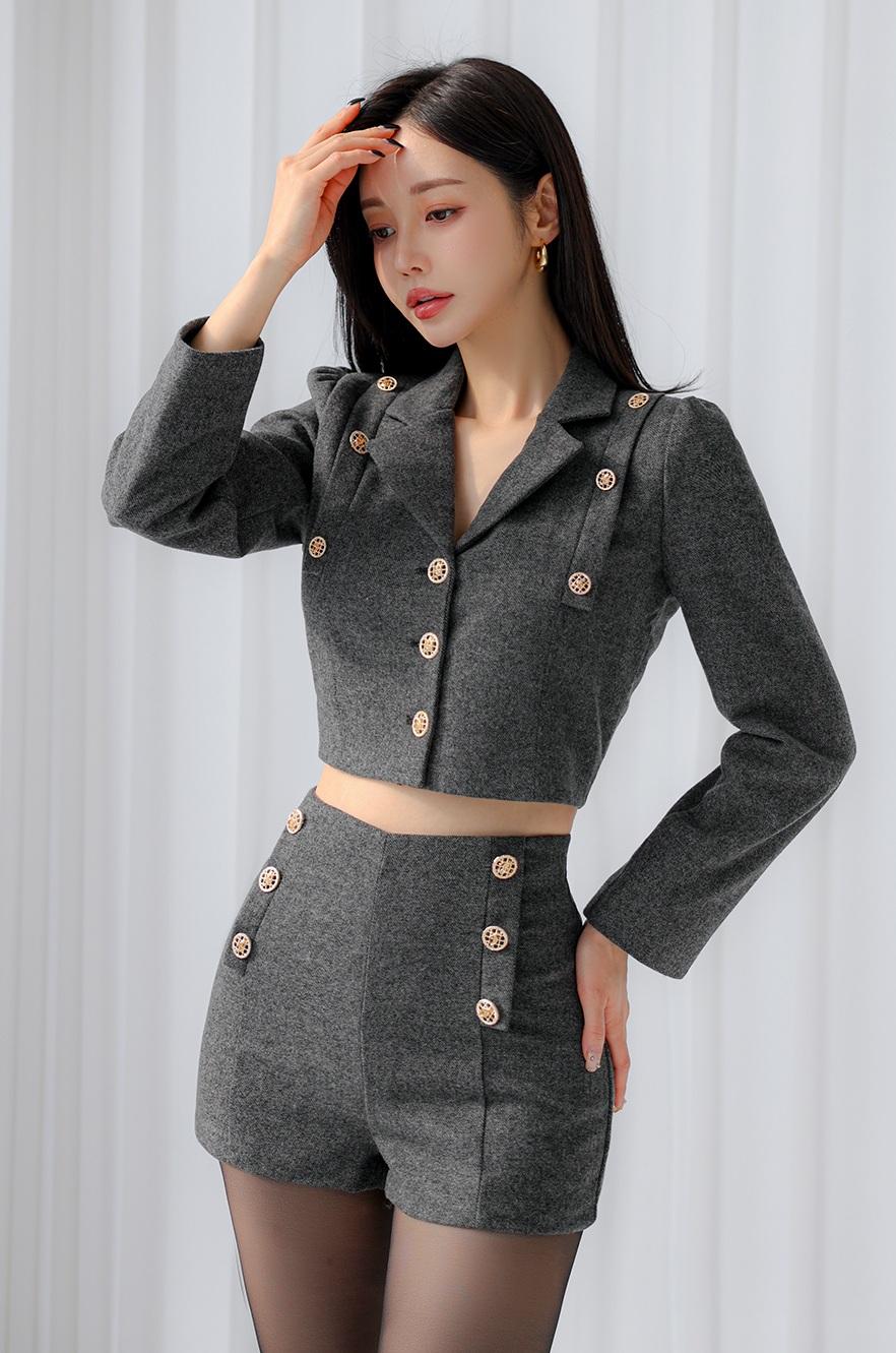 复古灰双排扣套装，优雅气质，尽显时尚魅力！