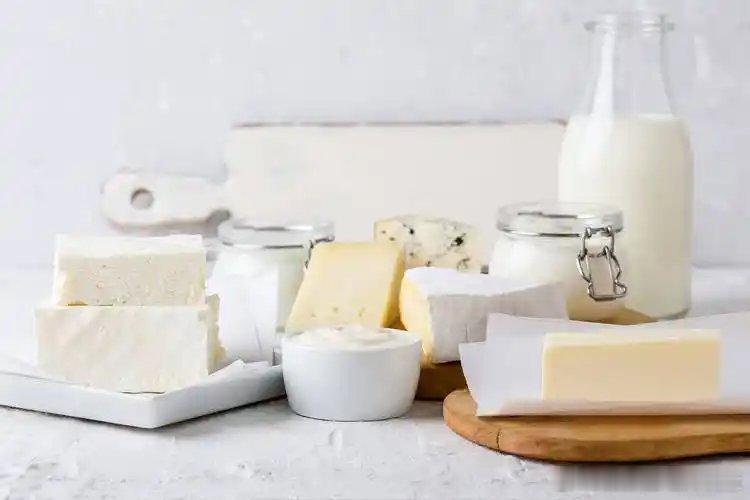 全民营养提升计划乳制品的营养密码常温奶、巴氏奶和奶粉是三种常见的乳制品，从加工工