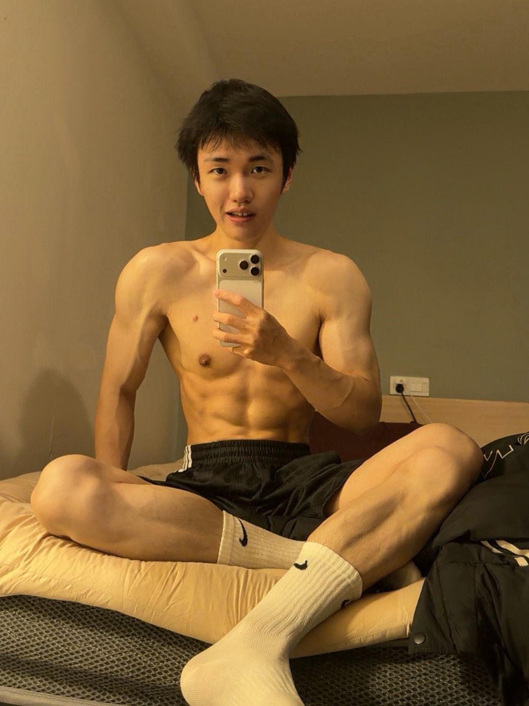 🤳​​​