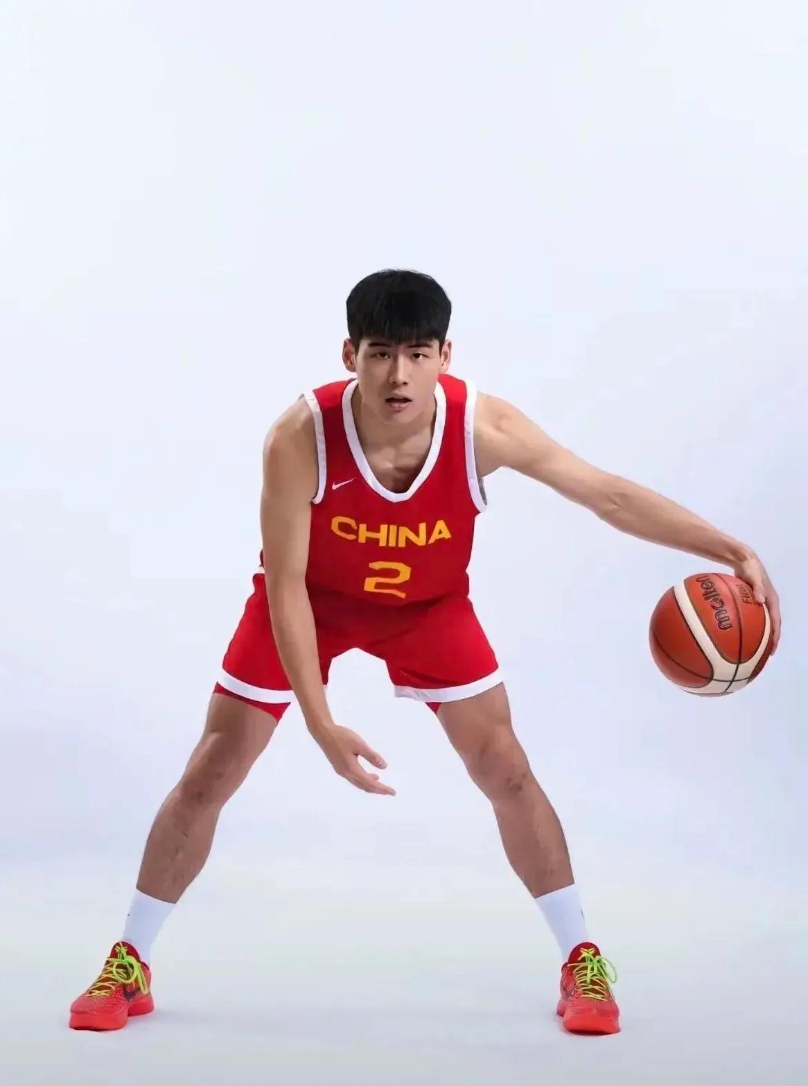广东宏远四位球员入选U19国青男篮，只有陈家政一个人打的好，恰好证明了宏远青训的