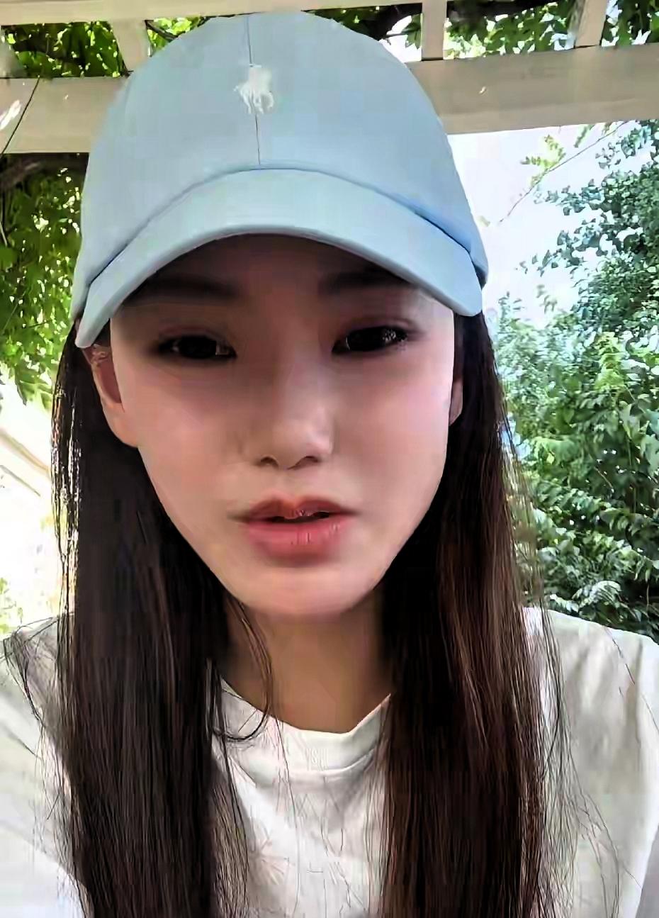 6月21日父亲节，马筱梅记录下和幼子汪宝的两段日常，没有刻意炒作，两件小事尽显温