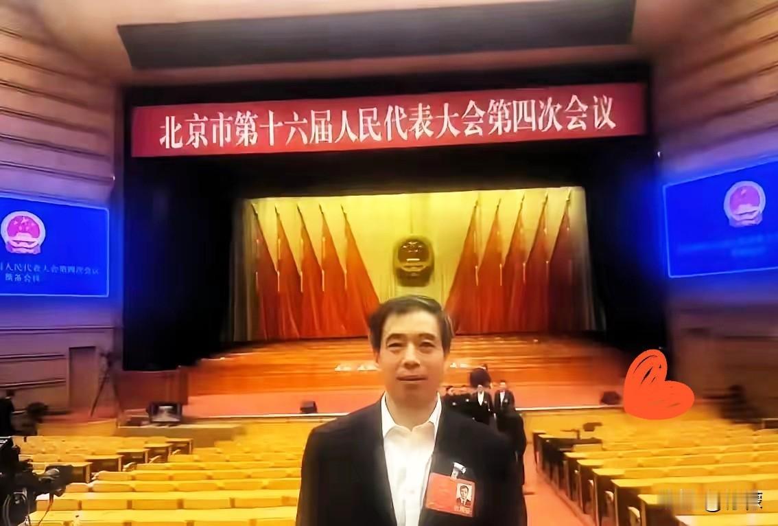 1月25日，北京两会开幕当天，人大代表张夕勇直接甩出两个重磅建议：一个是北