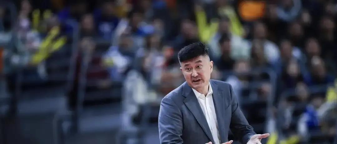 排名第三的广东队，这份成绩单让人笑不出来。19胜9负。输了9场球。大家总