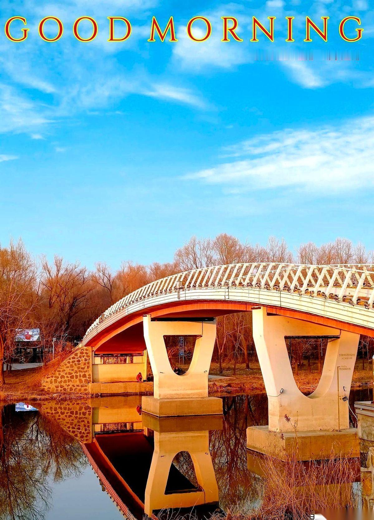 他点的外卖到了，我转了16块5，然后把他拉黑了。手机那头，他还在跟朋友打游戏，