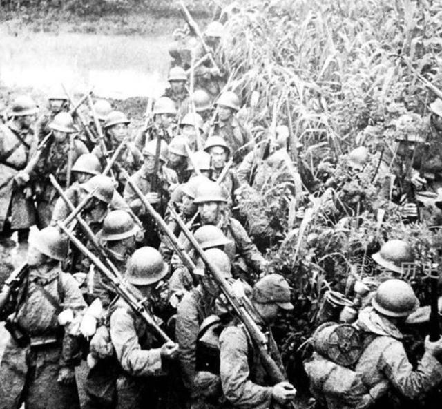 1945年，我国南京的一位农民外出打猎时，意外发现了一个山洞，让他意想不到的