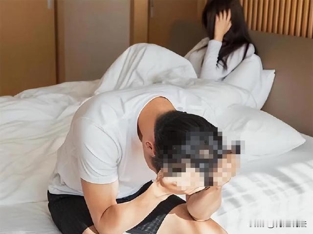 四川，一位小伙子邀约了女网友到酒店里开房，当时二人约定给3000元，事后，小伙子