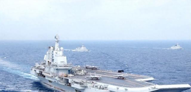 近年来解放军在台海附近搞了几次军演，又是实弹射击，又是围岛封锁演练。俄罗斯那边看