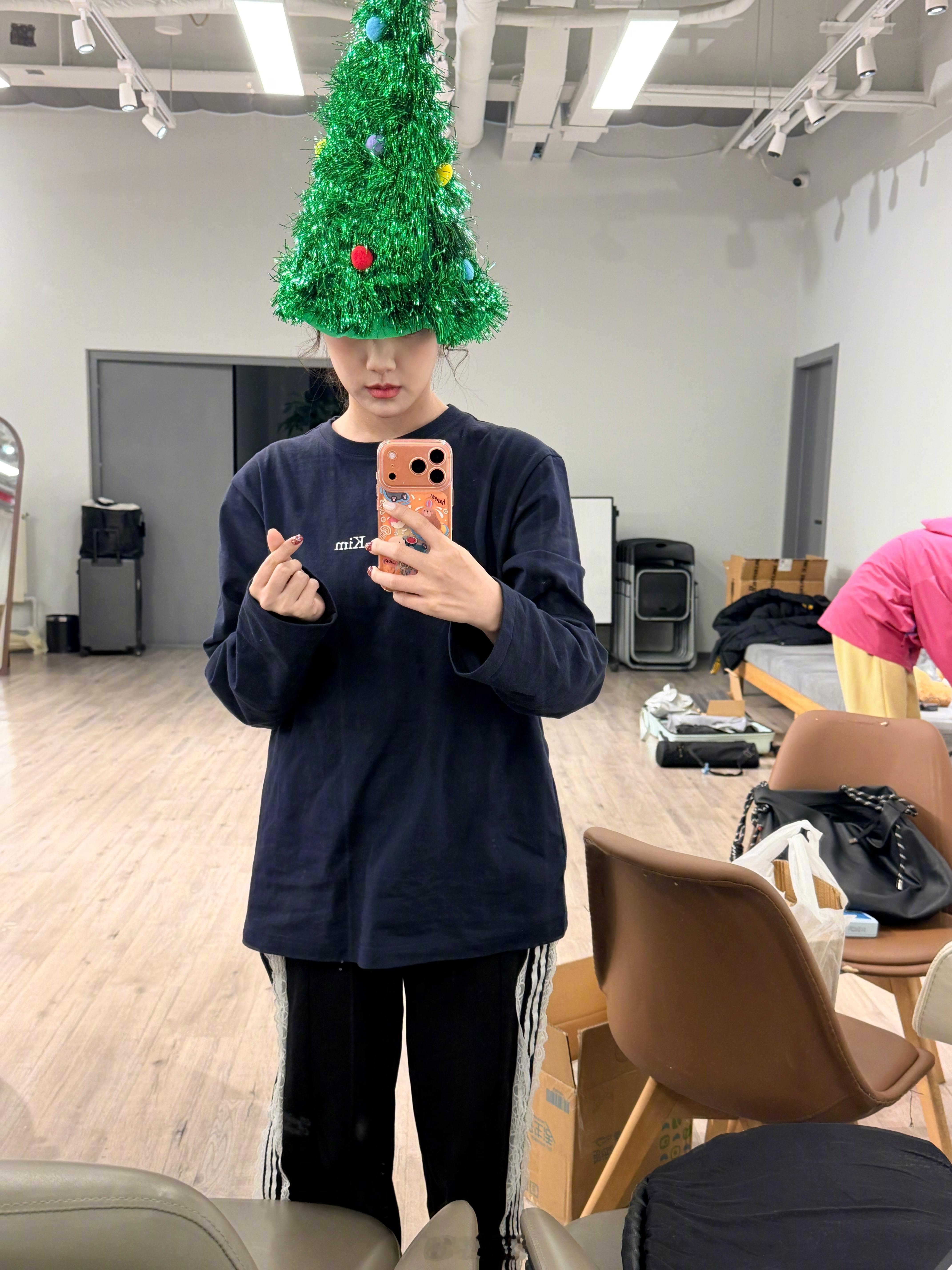 已经2025年最后一天了，是什么原因导致你到现在还没有用上最新款的iPhone