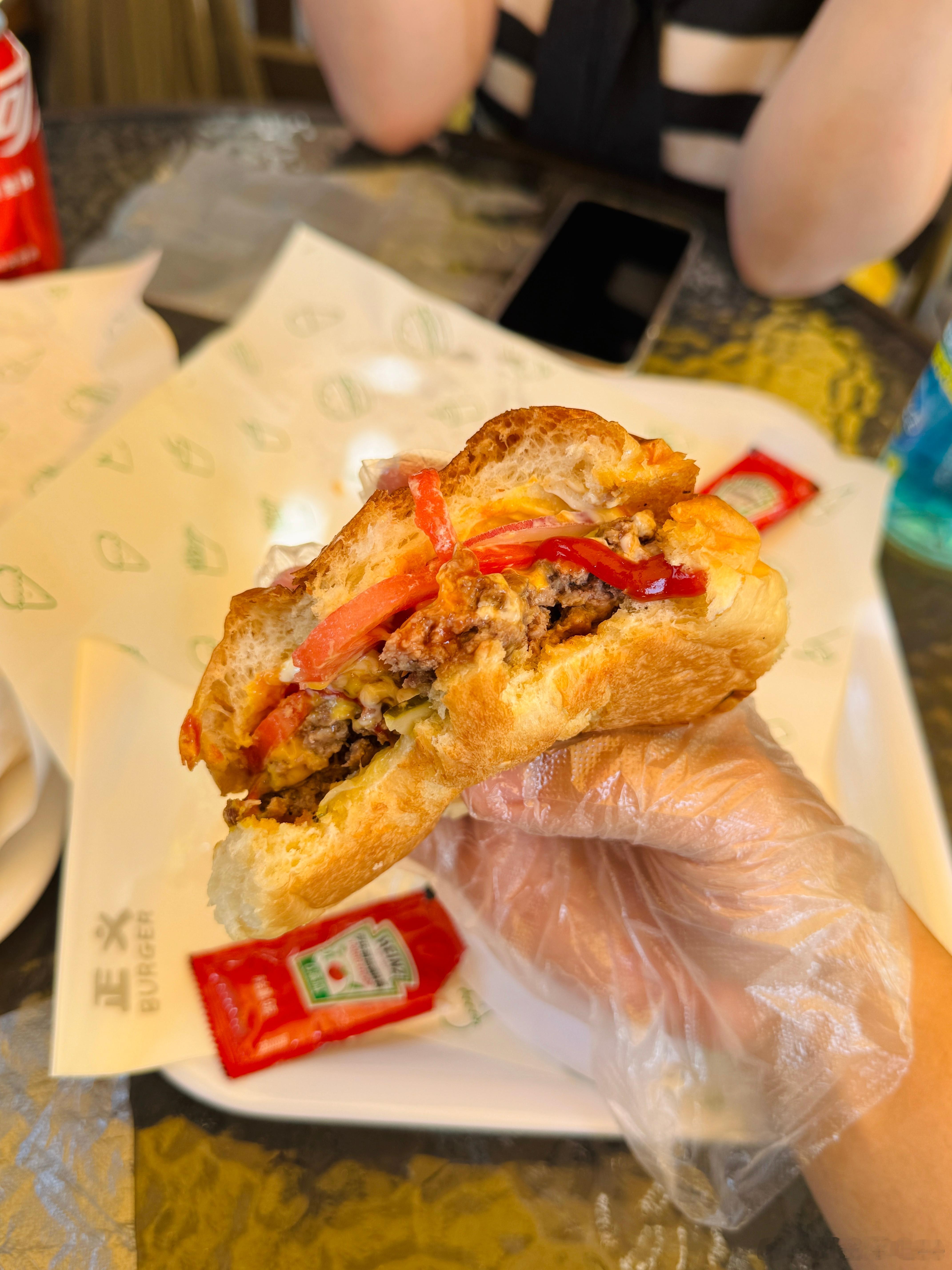 放纵的午饭