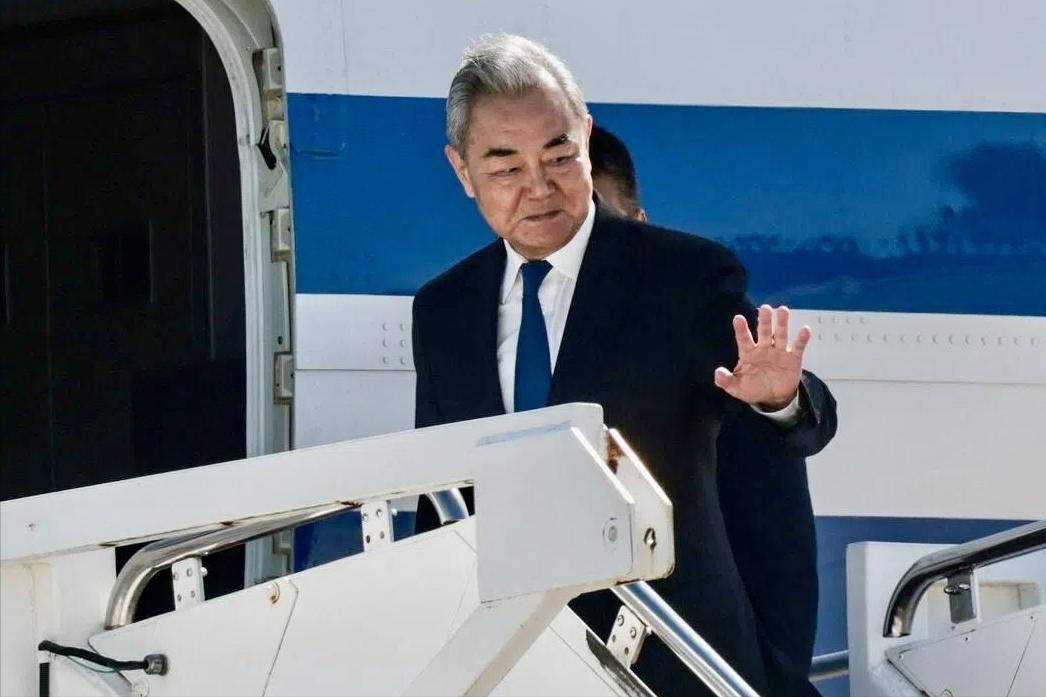 出发了，中国访问欧亚4国，全球瞩目。 10月12日外交部放出消息，中方外长将
