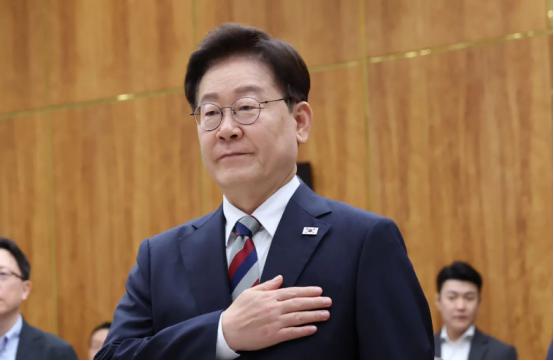 韩国政坛传来新消息  李在明这个人不简单，他已经着手开始修宪了，这次要改变