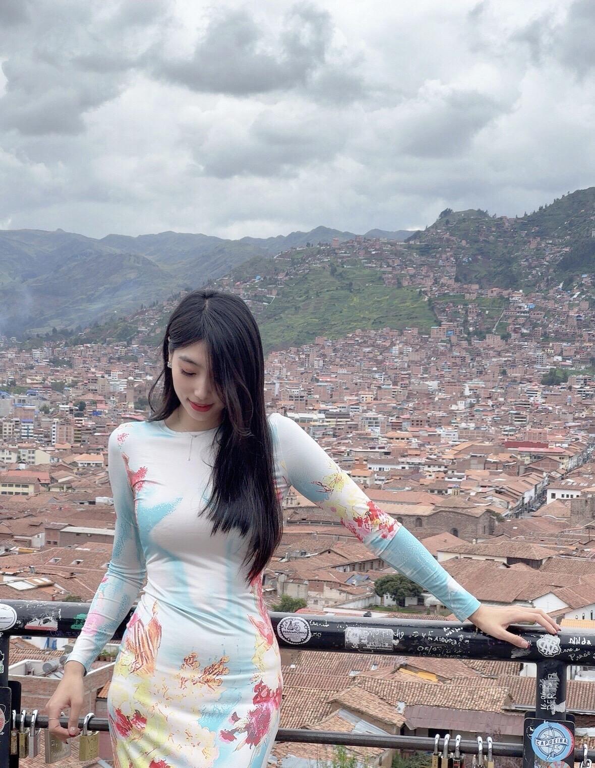 上热门十亿流量扶持计划御姐jennie旅游照穿搭