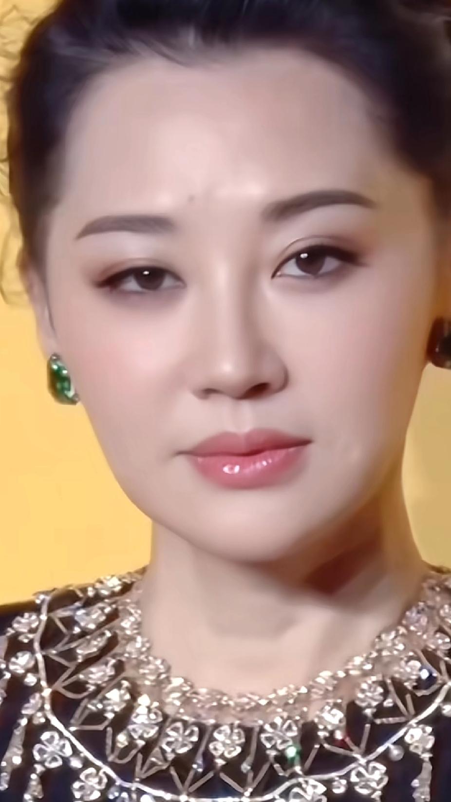 气质美女人间尤物