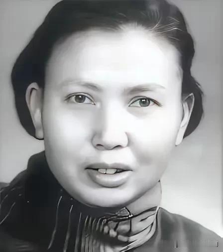 1941年21岁的女战士莫林被活埋前，敌人竟突然问：“你认识莫林吗？”莫林一听暗
