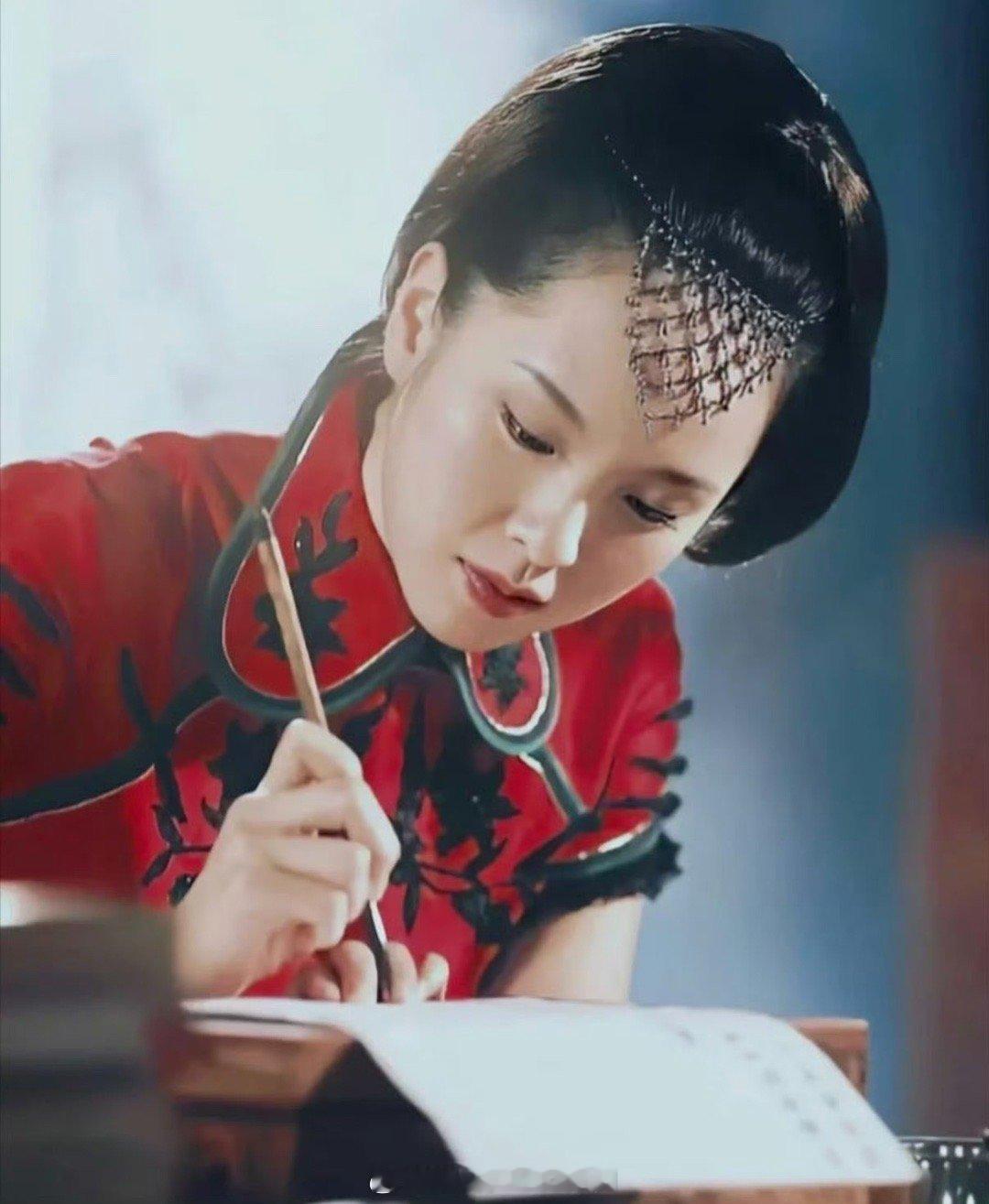 孟子义好六夜彩排带了额链双11疯狂好六夜连彩排都这么用心？额链一戴直接梦回童年