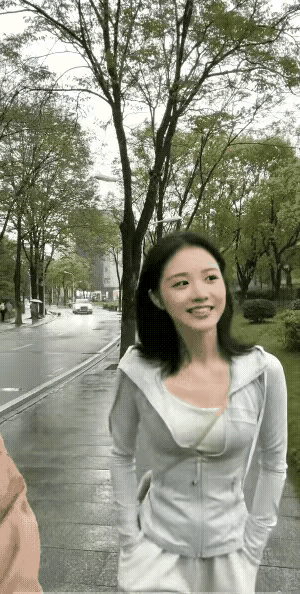 你不喜欢，就放手，我喜欢，但是我没有资格，这么开朗大方的漂亮妹妹，竟然还有人不喜