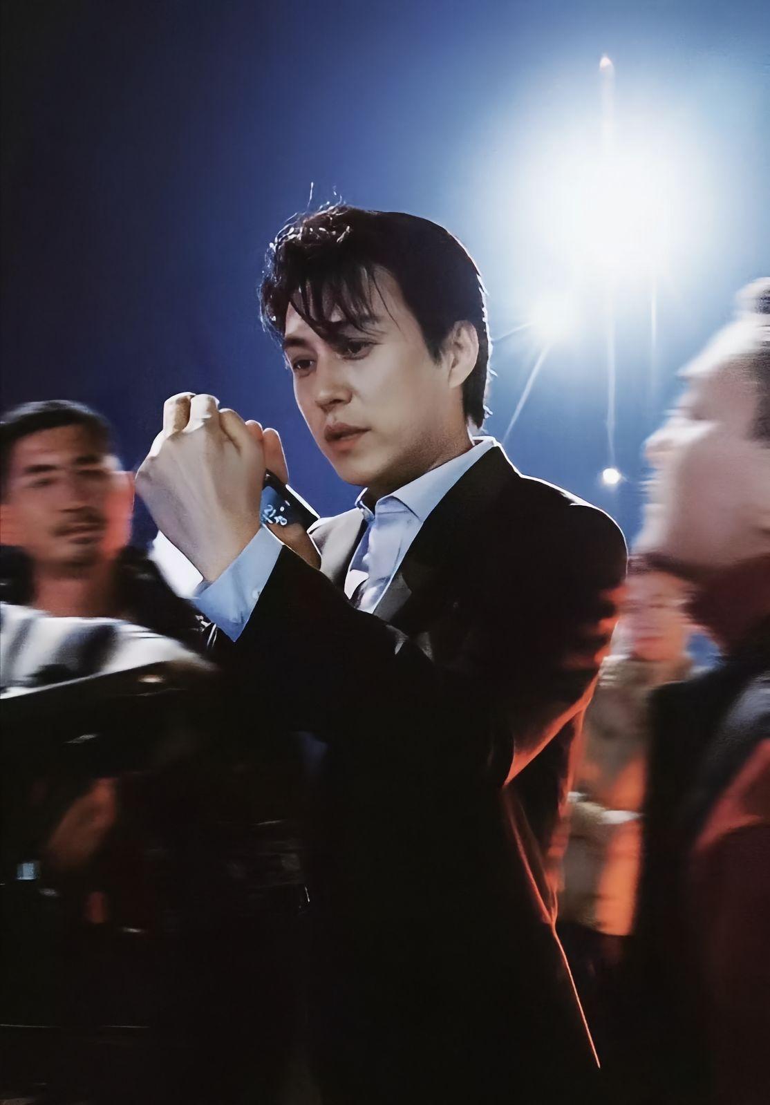 靳东，女人心中的男神！当年谁看到《我的前半生》中的贺涵，都得说一句，这是统一