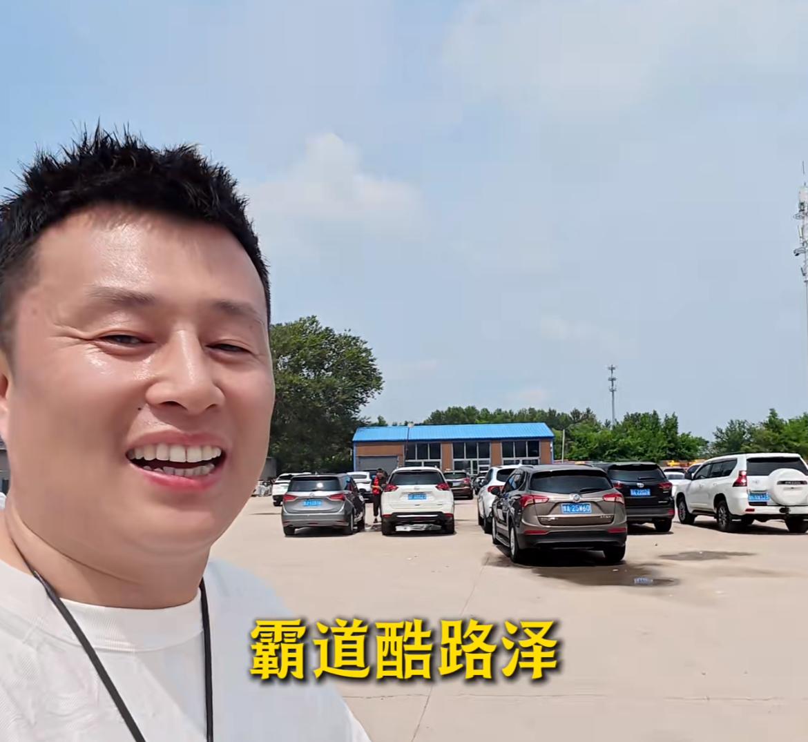 “东北车王”陈建泽一个月卖五六千台车的原因找到了二手车圈流量大是主要的原因，但