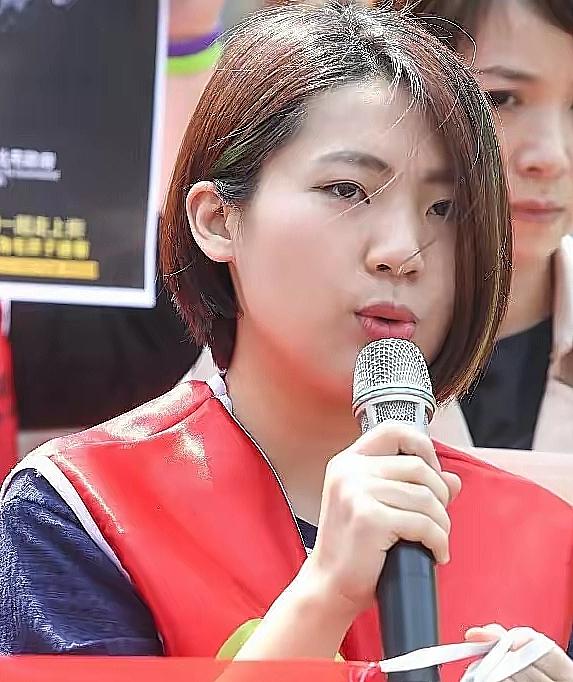 徐巧芯公开力挺郑丽文，蓝营停止内耗整合发力，国民党复苏信号明确长期以来国民