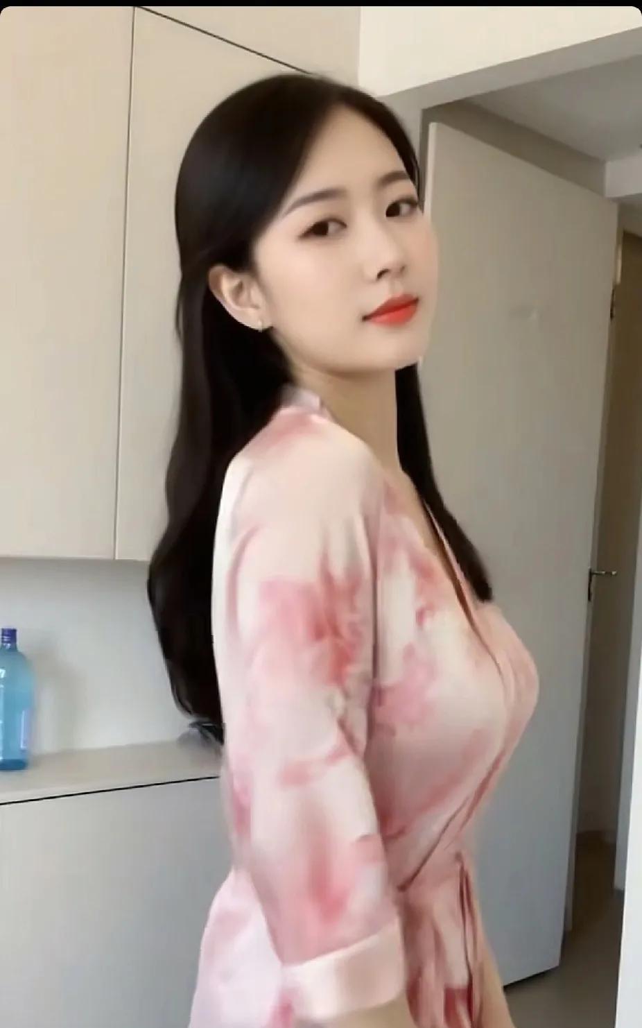 小师妹35岁了还没谈过恋爱