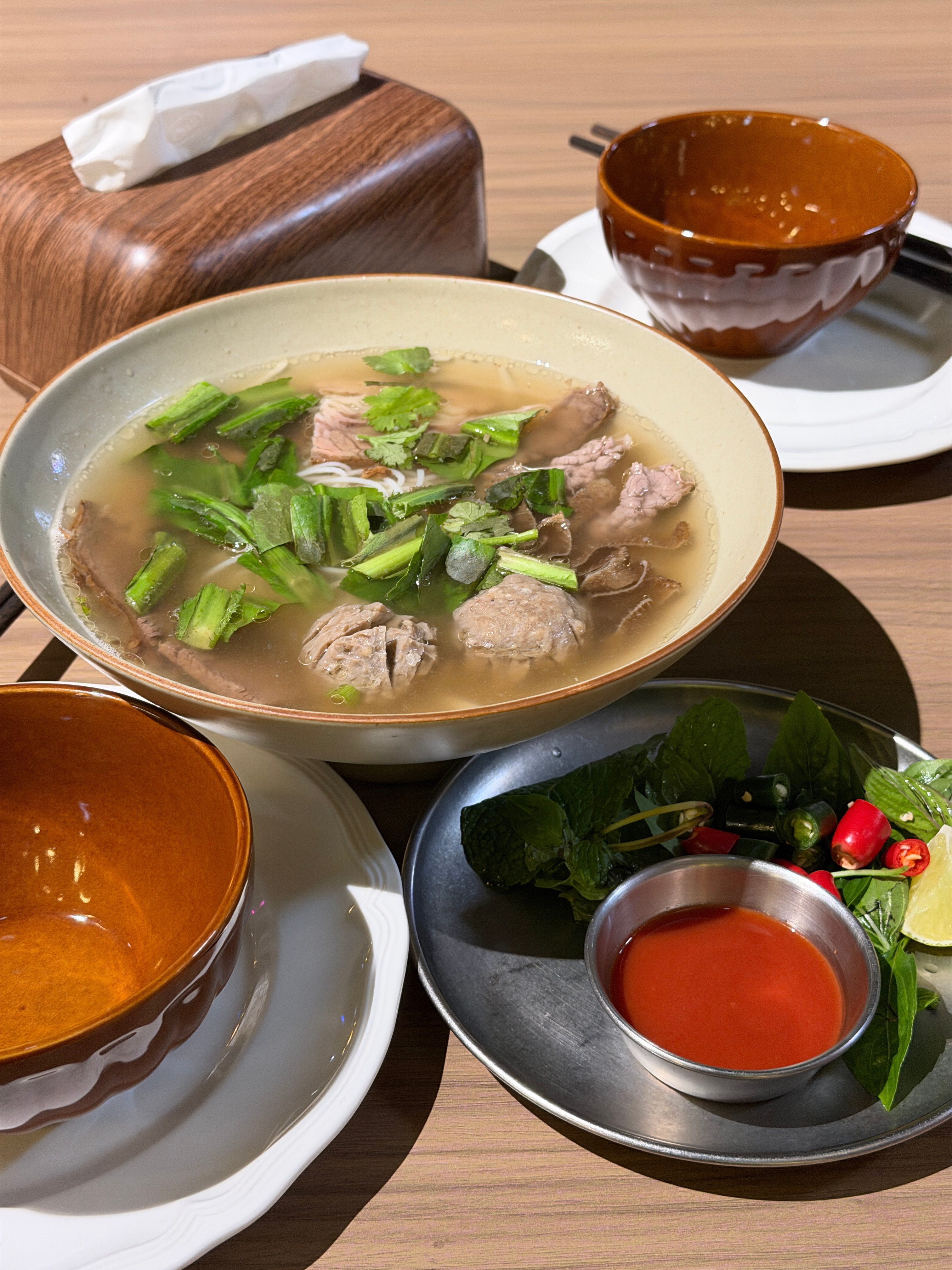 蜜蜂小狗拔完牙后的吃食​​​