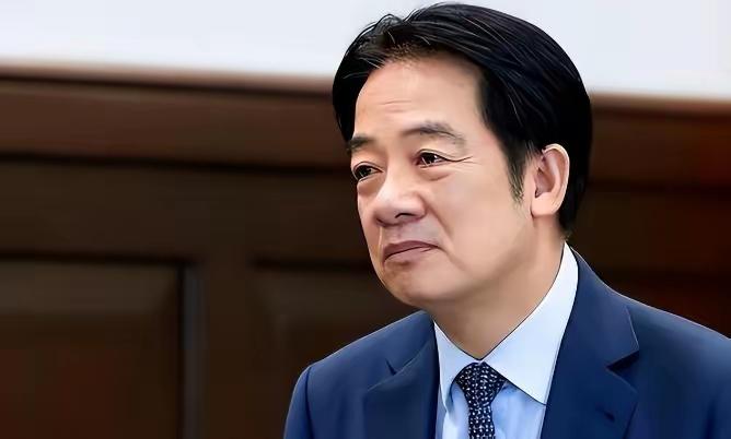 岛内彻底炸锅！台独政客连夜慌了，疯狂找后路这两天台海局势突变，岛内政坛彻底