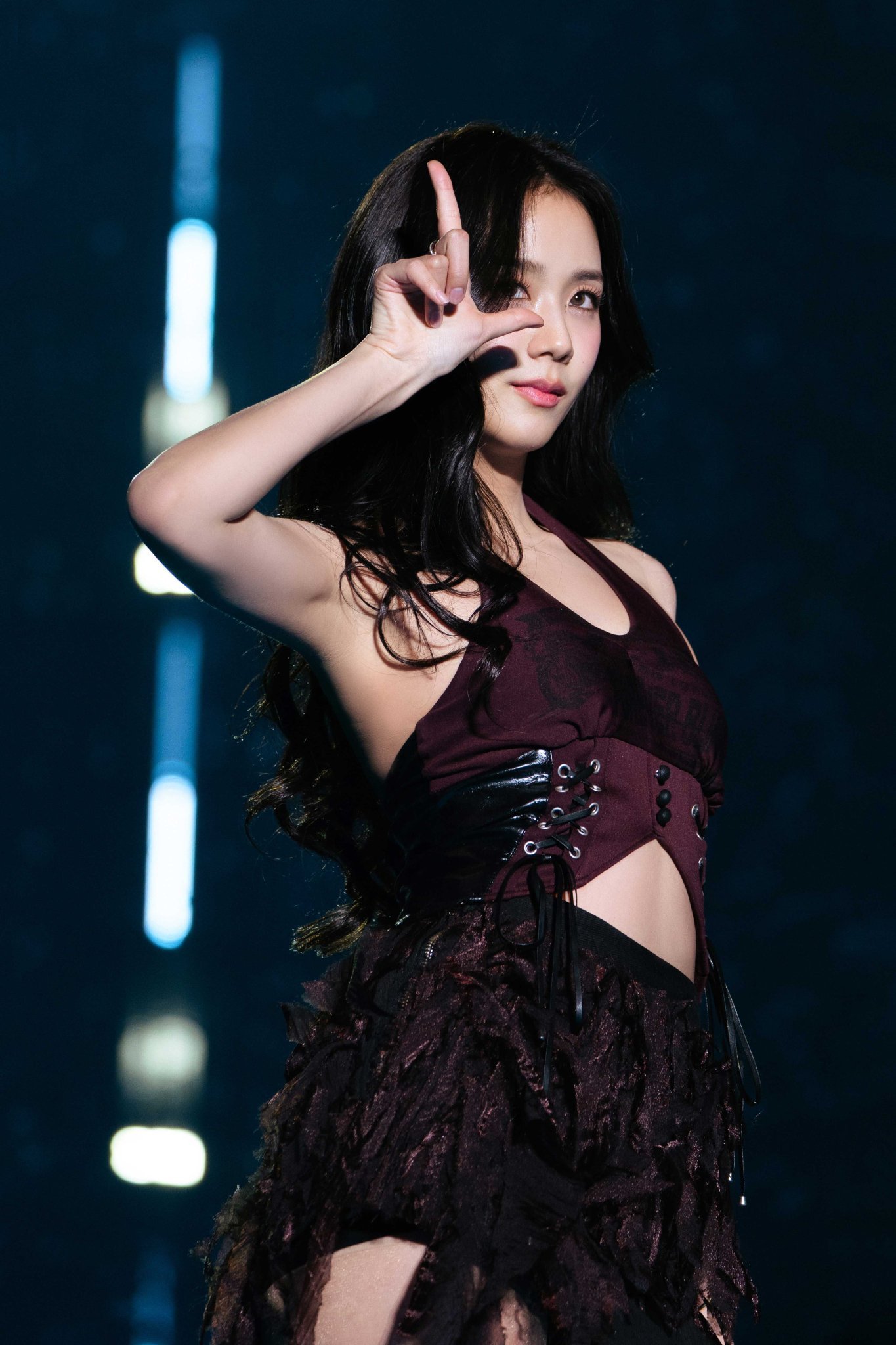 JISOO在个人APP上透露正规新专辑：“虽然不可能穿250套衣服🤣，但请大家