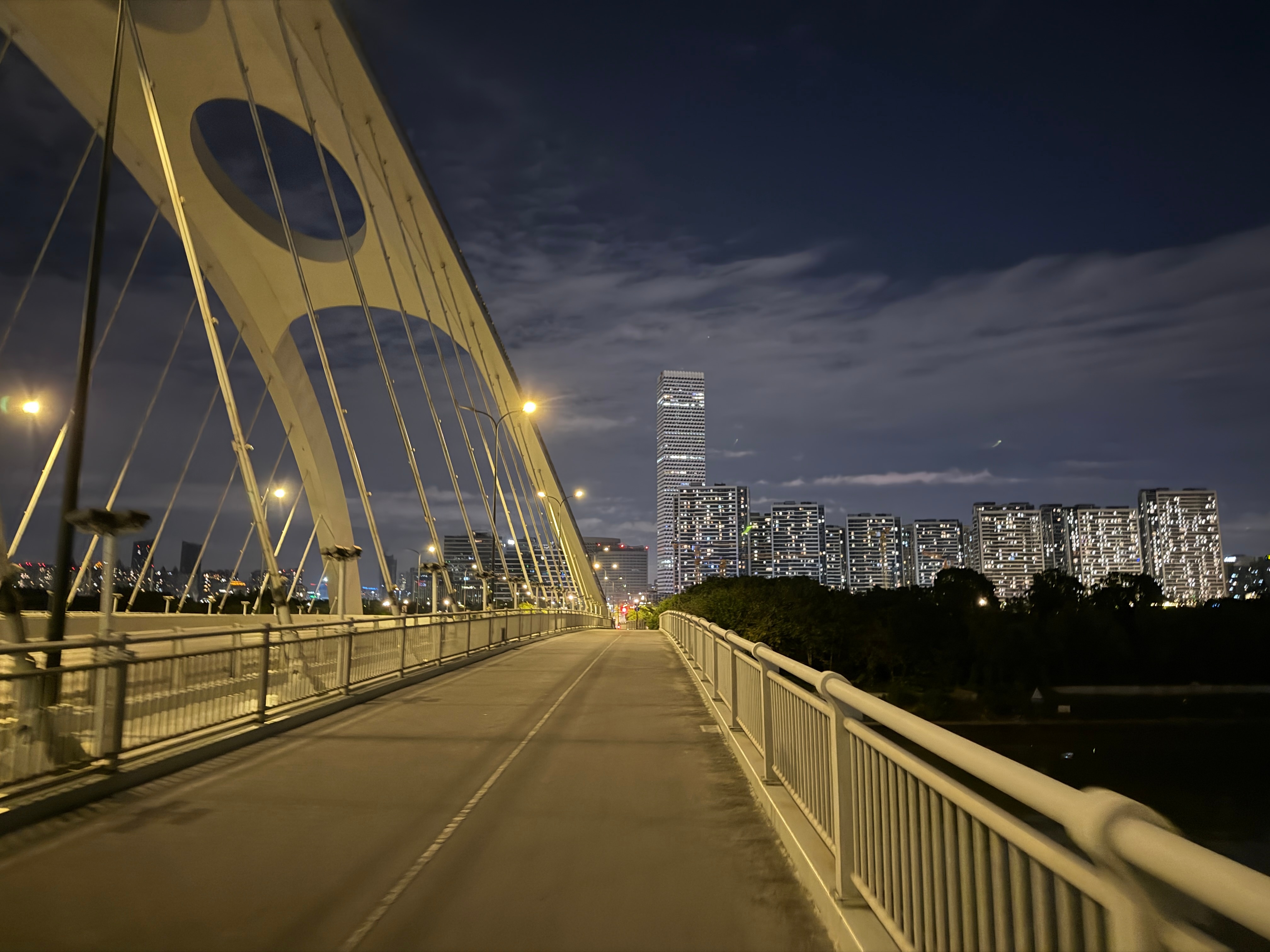 到家咯走好每一步便是最美的风景[抱抱]​​​