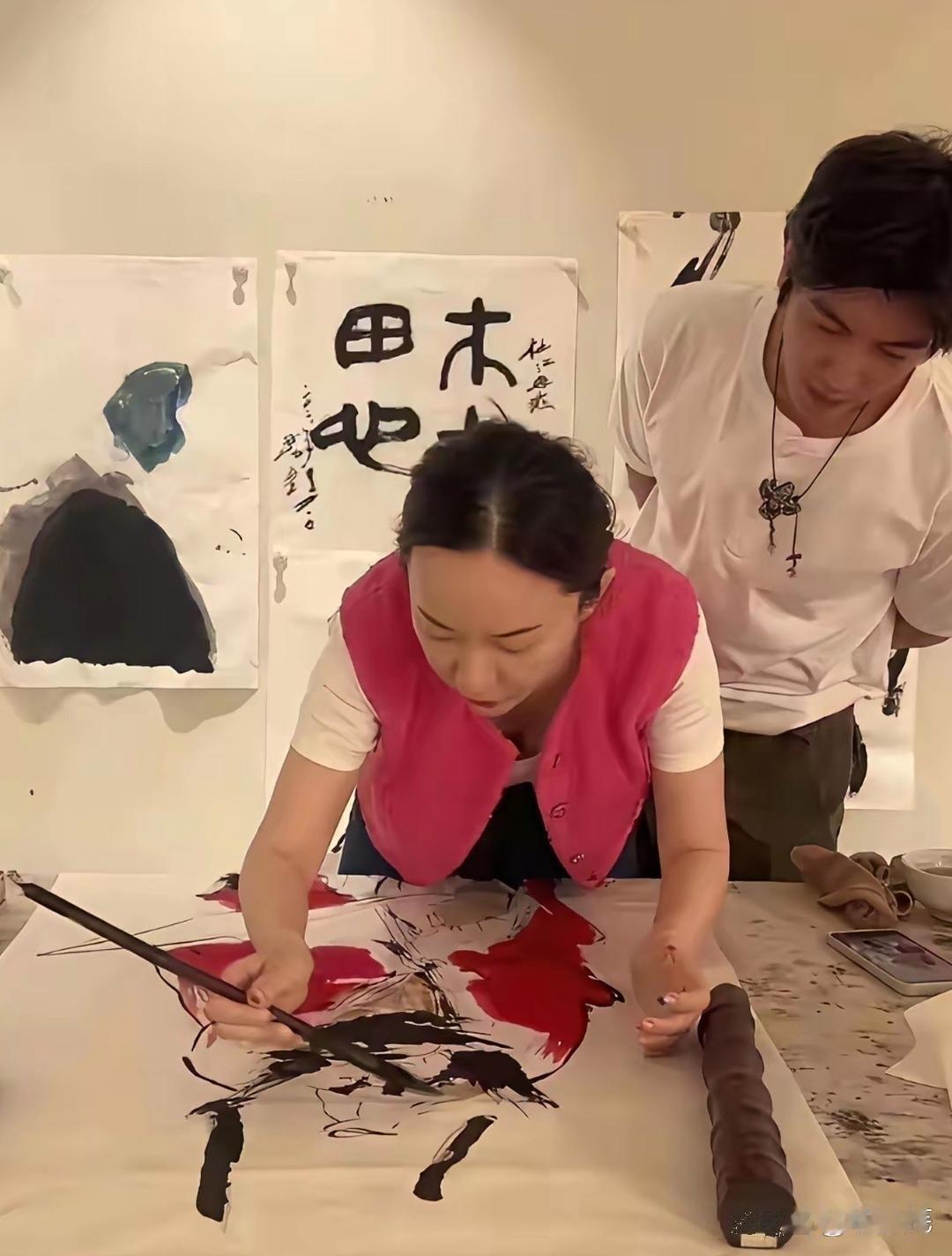 霍思燕的绘画水平，可以跟王诗龄一较高下了。​​​